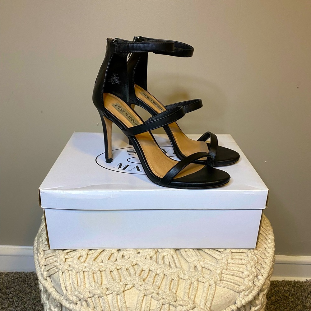 Jet black heels Steve Madden